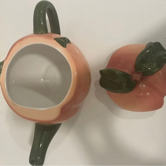 Peach Teapot With Lid By Telaflora 🫖 🍑 - Picture 5 of 5